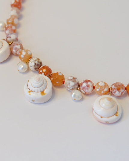 Pearl Agate Seashell Charm Necklace – Handcrafted with Freshwater Pearls & 14K Gold-Filled Clasp (18")