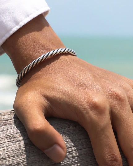 Winding Bangle – 925 Sterling Silver Cuff Bracelet, Unisex, Adjustable M–XL, 5–10” Wrist, High-Quality Gift Included