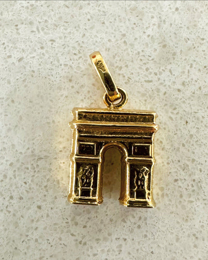 L'arc de Triomphe Charm - 18K Gold