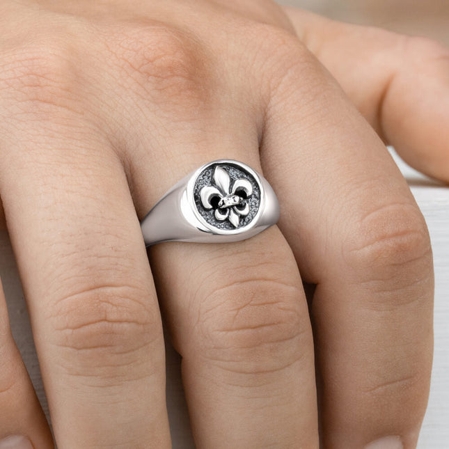 Fleur-de-Lis