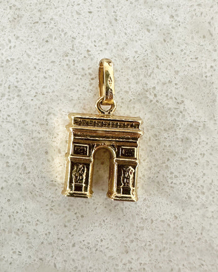 L'arc de Triomphe Charm - 18K Gold