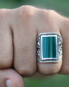 8 / Malachite